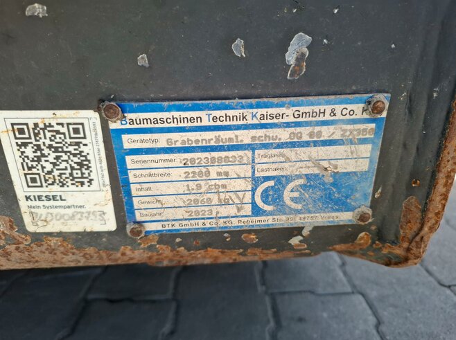 Kaiser Grabenräumlöffel schwenkbar 2200mm