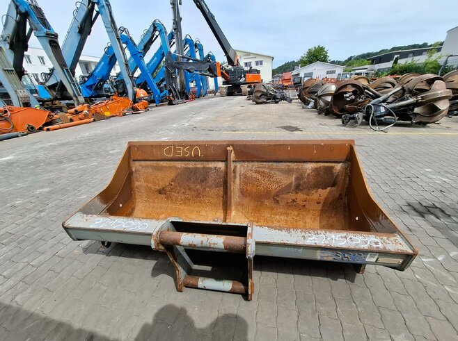 Paal Grabenräumlöffel Starr 2200mm