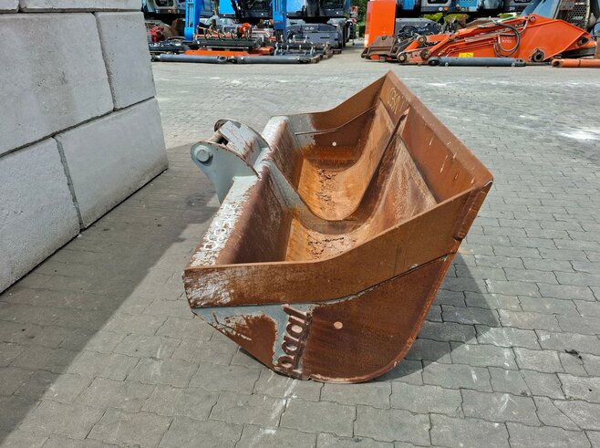 Paal Grabenräumlöffel Starr 2200mm