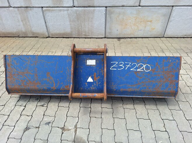 ZFE Grabenräumlöffel Starr 1800mm