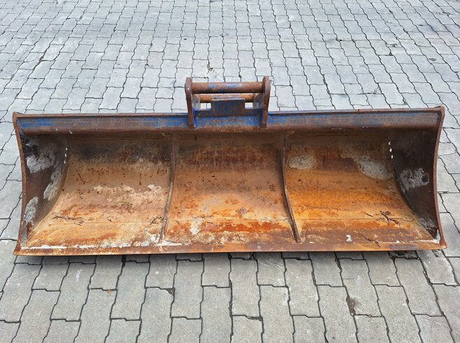 ZFE Grabenräumlöffel Starr 1800mm