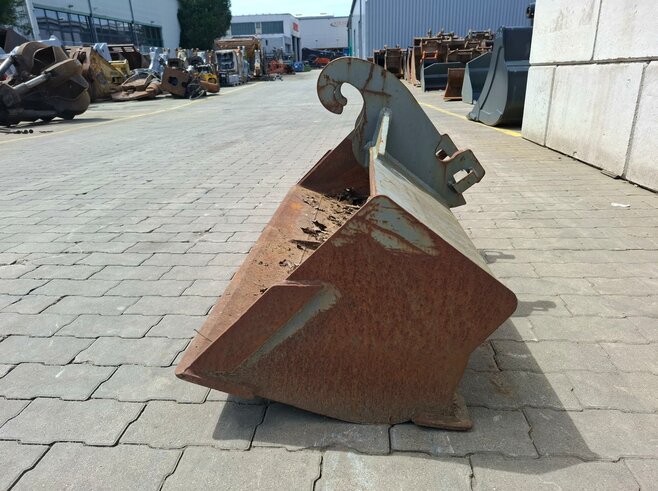 Reschkatec Grabenräumlöffel Starr 1500mm