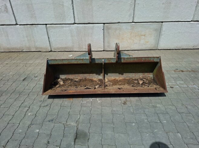 Reschkatec Grabenräumlöffel Starr 1500mm