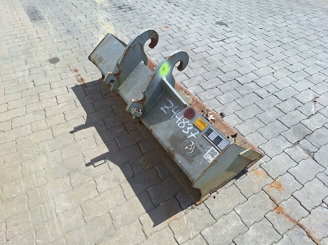 Reschkatec Grabenräumlöffel Starr 1500 mm