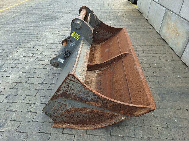 Rädlinger Grabenräumlöffel Starr 2000 mm