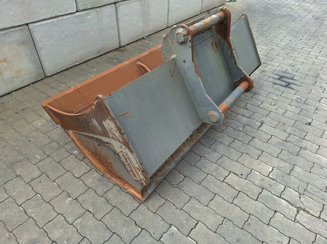 Rädlinger Grabenräumlöffel Starr 2000 mm