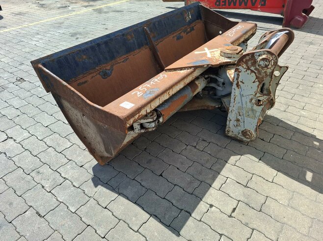 Rädlinger Grabenräumlöffel schwenkbar 2000mm