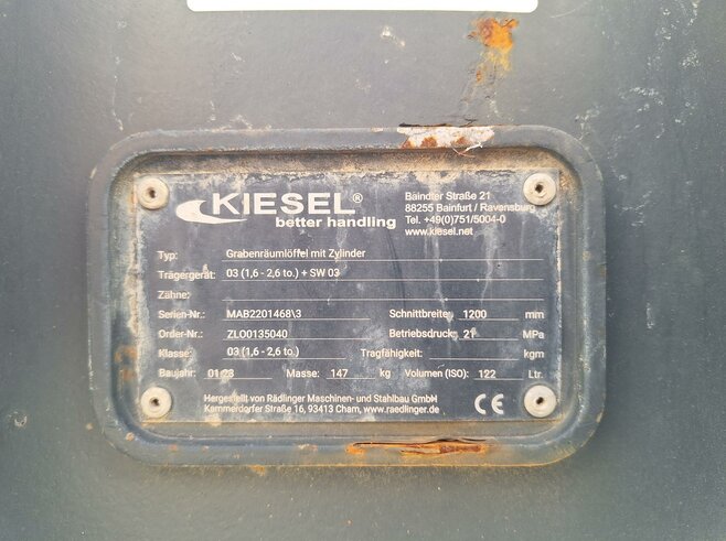 Rädlinger Grabenräumlöffel schwenkbar 1200 mm