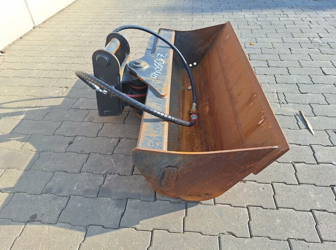 Rädlinger Grabenräumlöffel schwenkbar 1200 mm