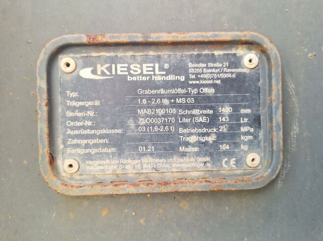 Rädlinger Grabenräumlöffel schwenkbar 1400 mm