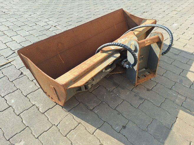 Rädlinger Grabenräumlöffel schwenkbar 1400 mm