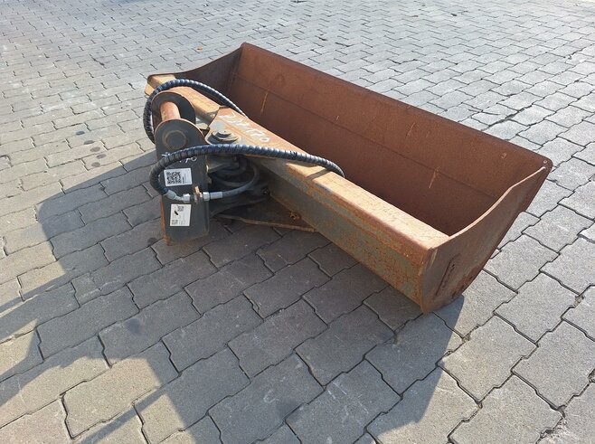 Rädlinger Grabenräumlöffel schwenkbar 1400 mm