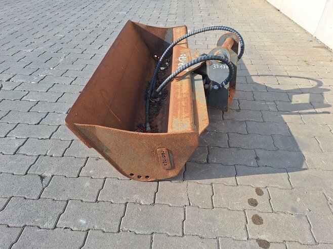 Rädlinger Grabenräumlöffel schwenkbar 1400 mm