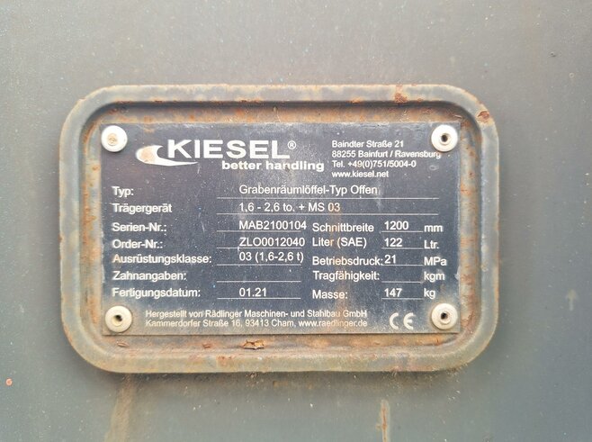 Rädlinger Grabenräumlöffel schwenkbar 1200 mm