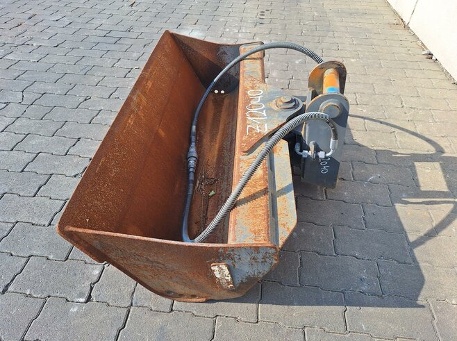 Rädlinger Grabenräumlöffel schwenkbar 1200 mm