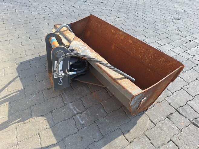 Rädlinger Grabenräumlöffel schwenkbar 1200 mm