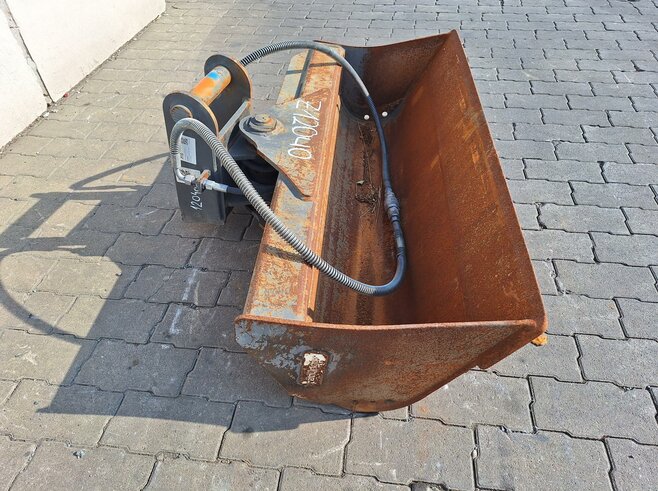 Rädlinger Grabenräumlöffel schwenkbar 1200 mm
