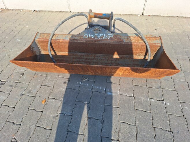 Rädlinger Grabenräumlöffel schwenkbar 1200 mm