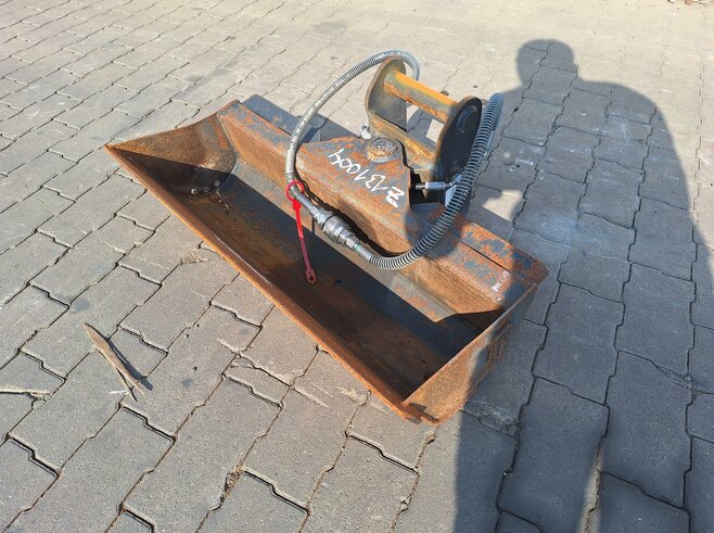 Rädlinger Grabenräumlöffel schwenkbar 800 mm