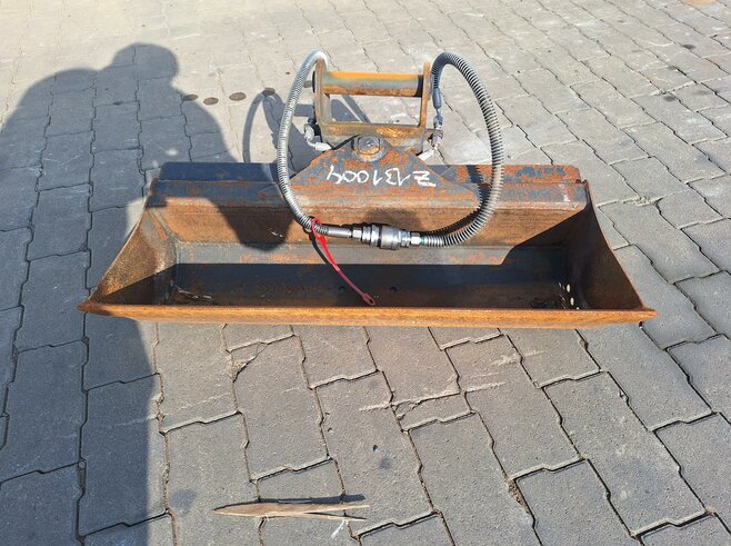 Rädlinger Grabenräumlöffel schwenkbar 800 mm