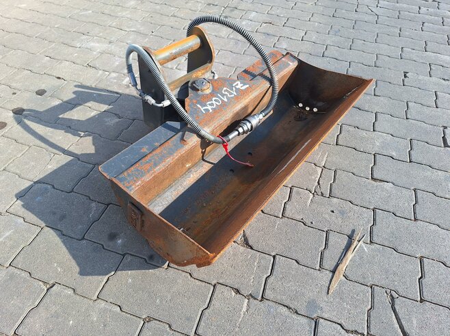 Rädlinger Grabenräumlöffel schwenkbar 800 mm
