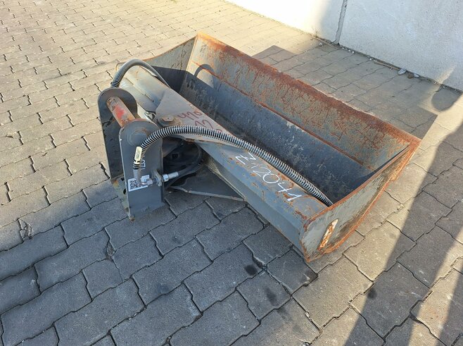 Rädlinger Grabenräumlöffel schwenkbar 1200 mm