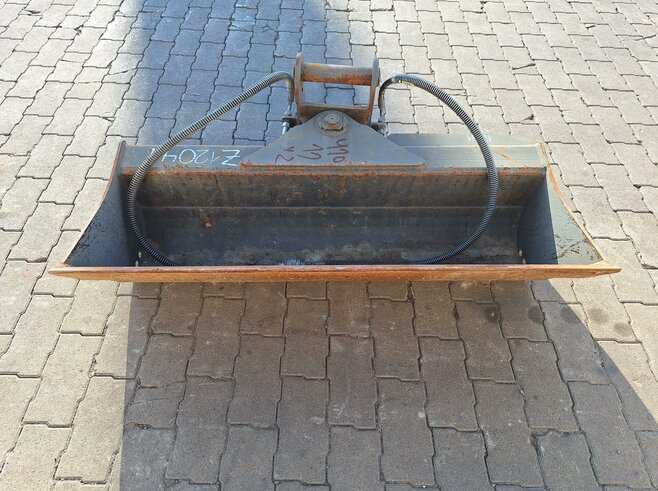 Rädlinger Grabenräumlöffel schwenkbar 1200 mm