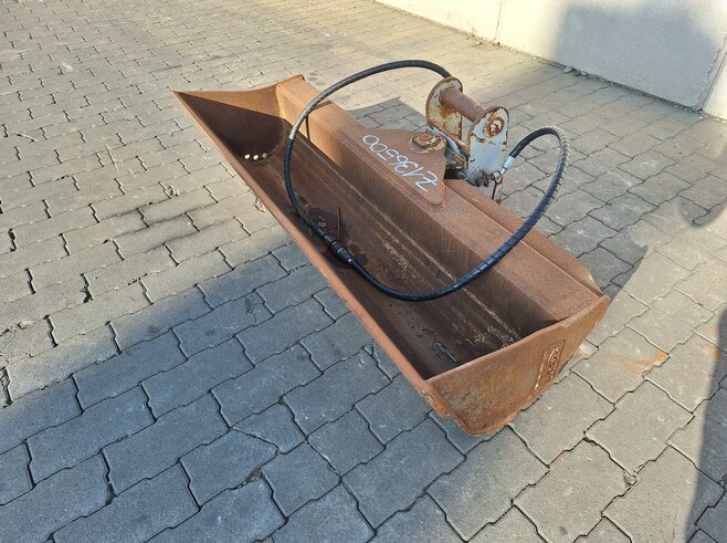 Rädlinger Grabenräumlöffel schwenkbar 1400 mm