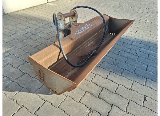 Rädlinger Grabenräumlöffel schwenkbar 1400 mm