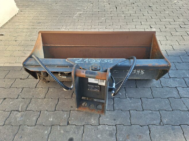 Rädlinger Grabenräumlöffel schwenkbar 1200 mm