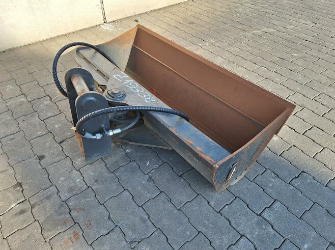 Rädlinger Grabenräumlöffel schwenkbar 1200 mm