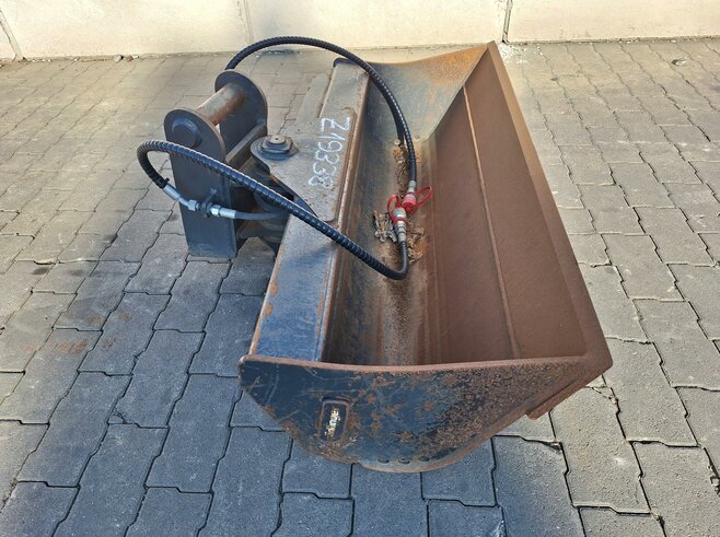 Rädlinger Grabenräumlöffel schwenkbar 1200 mm