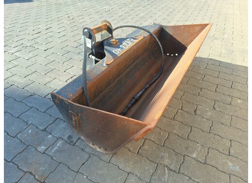 Rädlinger Grabenräumlöffel schwenkbar 1400 mm