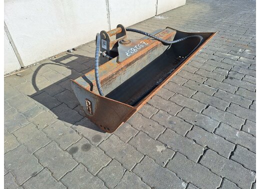 Rädlinger Grabenräumlöffel schwenkbar 1200 mm
