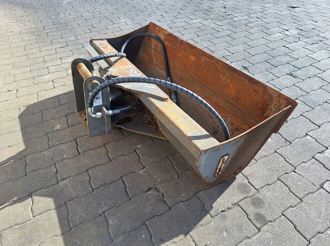 Rädlinger Grabenräumlöffel schwenkbar 1200 mm