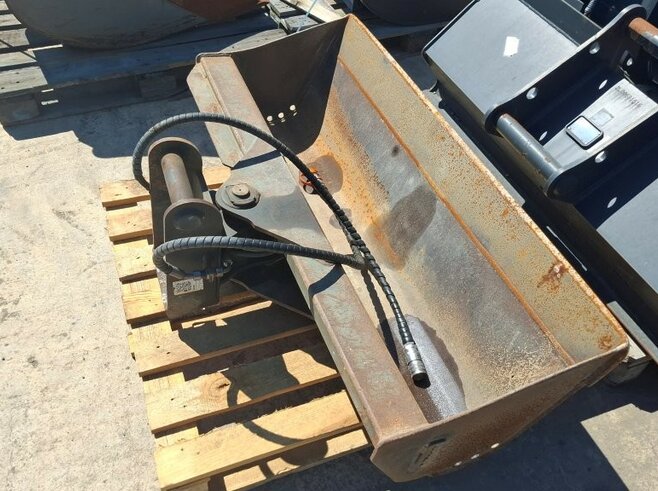 Rädlinger Grabenräumlöffel schwenkbar 1400 mm