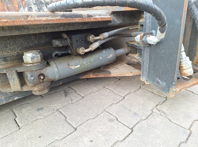 Rädlinger Grabenräumlöffel schwenkbar 1400 mm