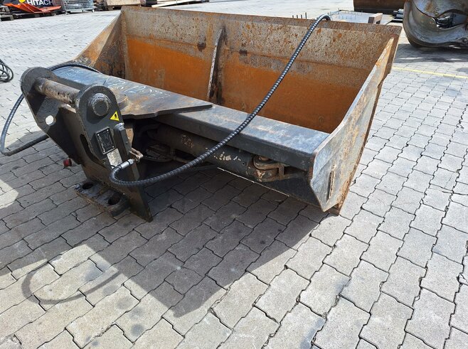Rädlinger Grabenräumlöffel schwenkbar 2000 mm