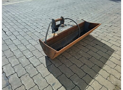 Rädlinger Grabenräumlöffel schwenkbar 1200 mm KGL03H-1200