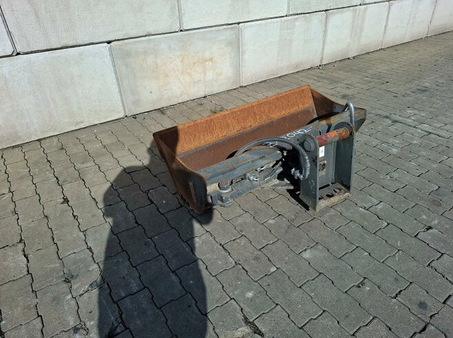 Rädlinger Grabenräumlöffel schwenkbar 1200 mm KGL03H-1200