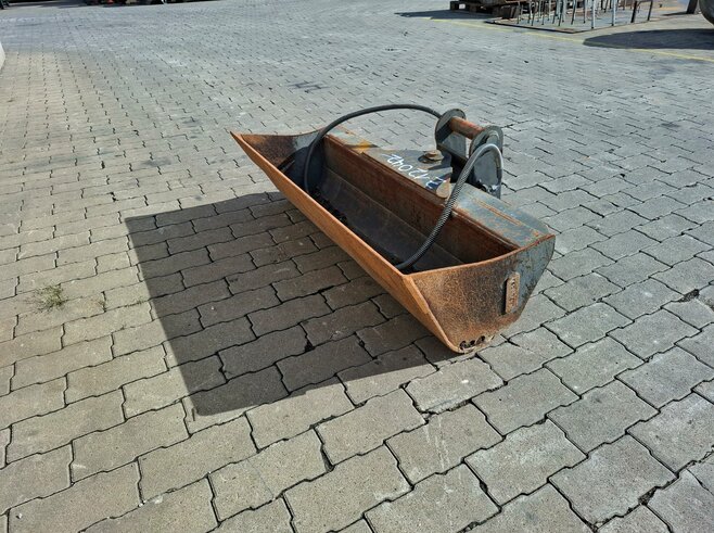 Rädlinger Grabenräumlöffel schwenkbar 1200 mm KGL03H-1200