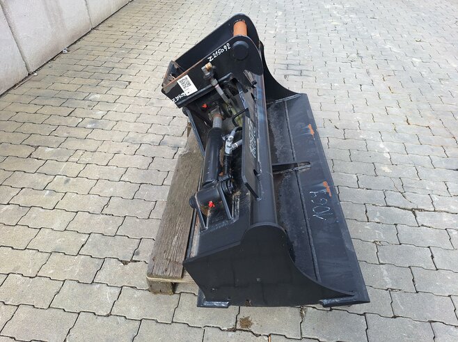 Grabenräumlöffel schwenkbar 1400mm