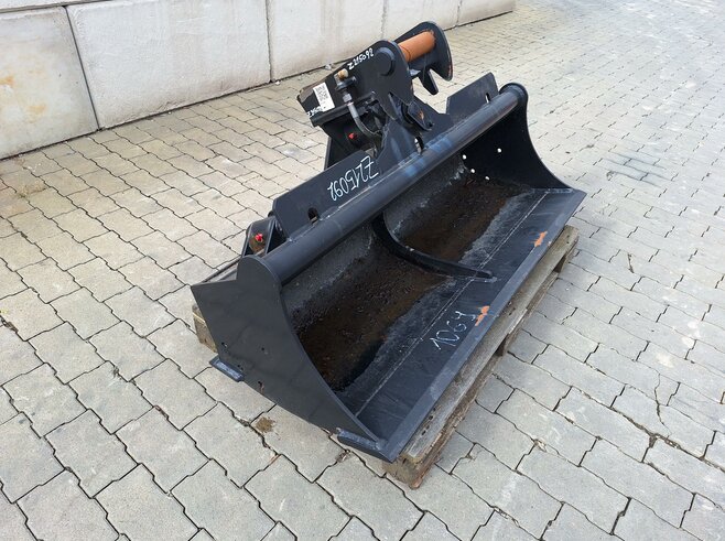 Grabenräumlöffel schwenkbar 1400mm