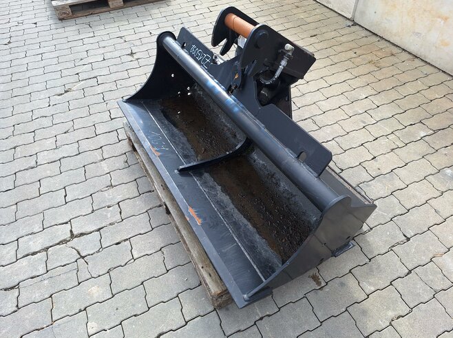 Grabenräumlöffel schwenkbar 1400mm