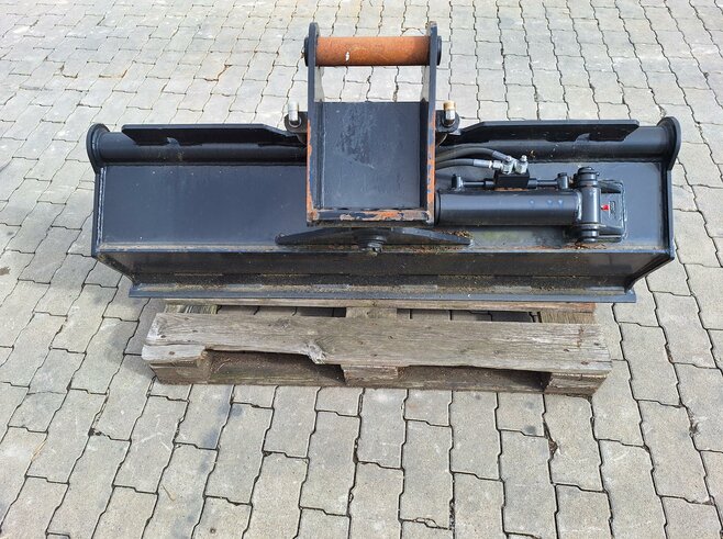 Grabenräumlöffel schwenkbar 1400mm