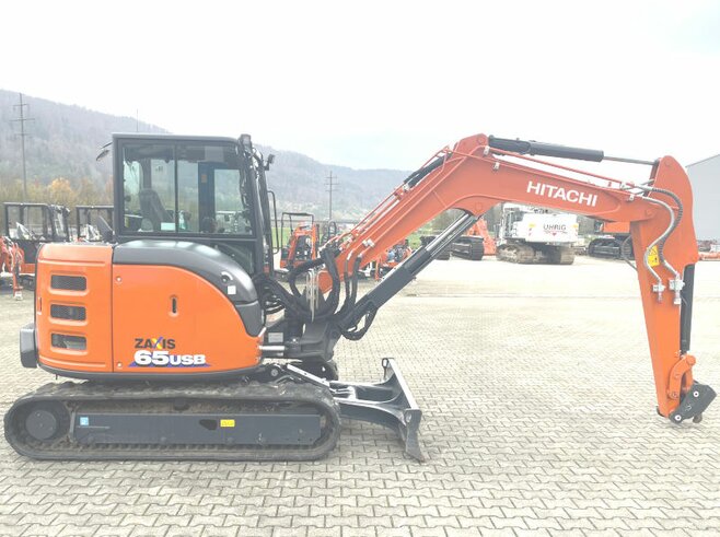 Hitachi ZX65USB-6