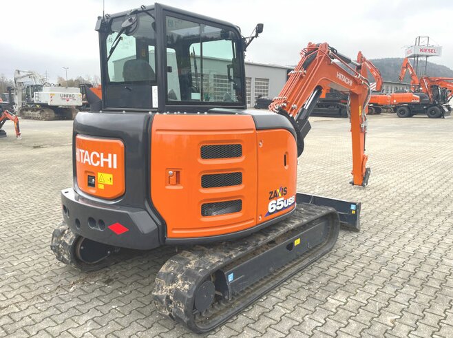 Hitachi ZX65USB-6