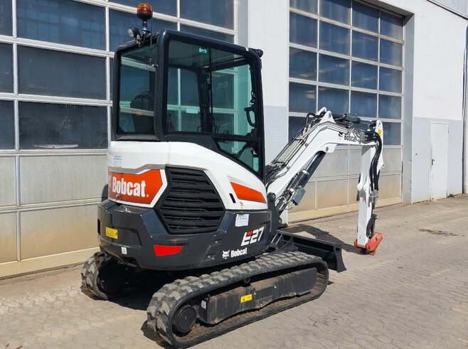Bobcat E27
