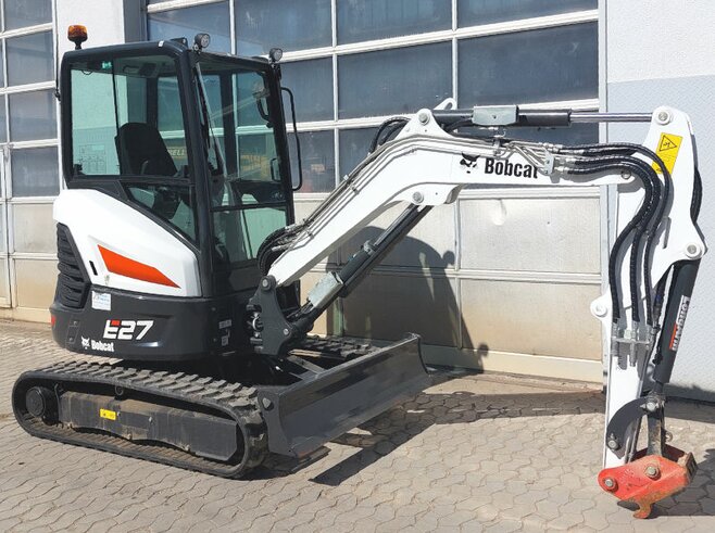 Bobcat E27