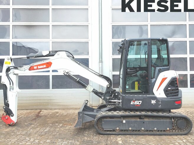 Bobcat E60